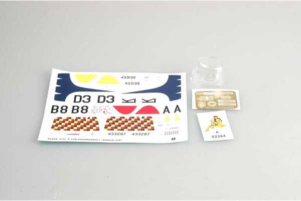 P-47D-30 Thunderbolt "Dorsal Fin" (Trumpeter 02264) 1/32