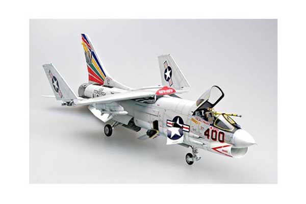 F-8E Crusader (Trumpeter 02272) 1/32