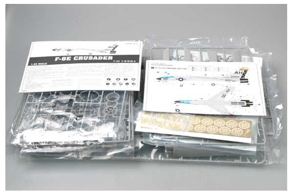 F-8E Crusader (Trumpeter 02272) 1/32
