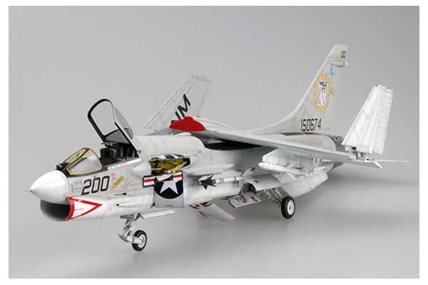 F-8J Crusader (Trumpeter  02273) 1/32