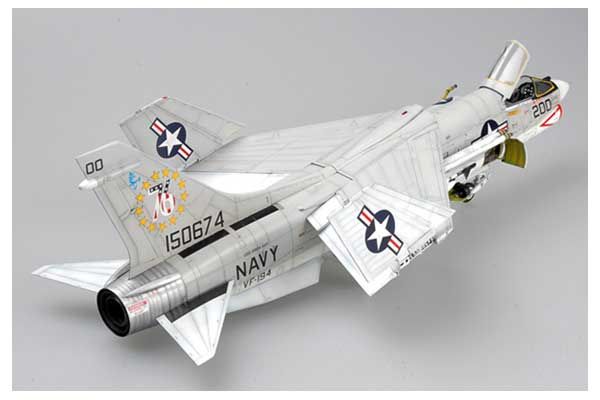 F-8J Crusader (Trumpeter  02273) 1/32