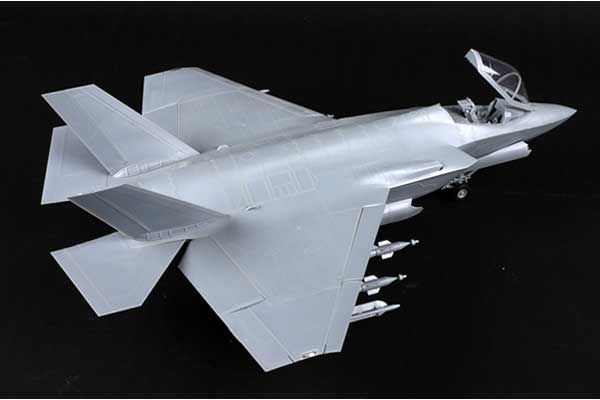F-35C Lightning (Trumpeter 03230) 1/32