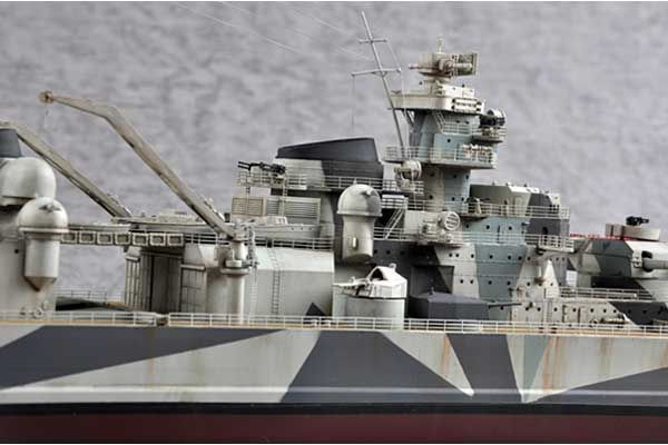 Німецький лінійний крейсер O Class Barbarossa (Trumpeter 05370) 1/350