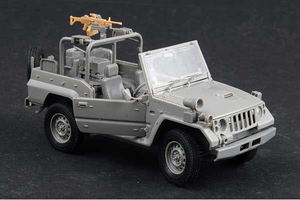 JGSDF type 73 Light Truck (Recon) (Trumpeter 05519) 1/35
