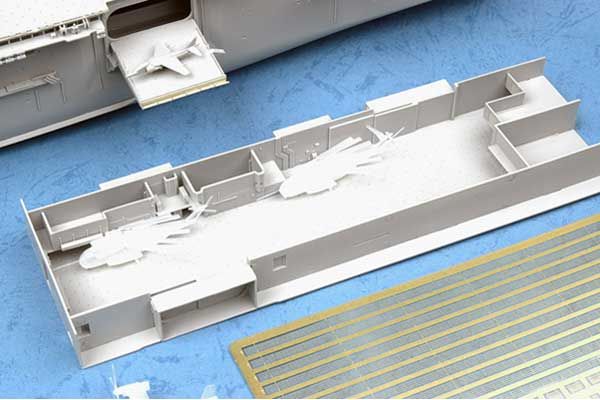 USS Wasp LHD-1 (Trumpeter 05611) 1/350