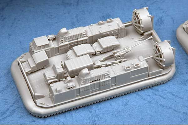 USS Wasp LHD-1 (Trumpeter 05611) 1/350