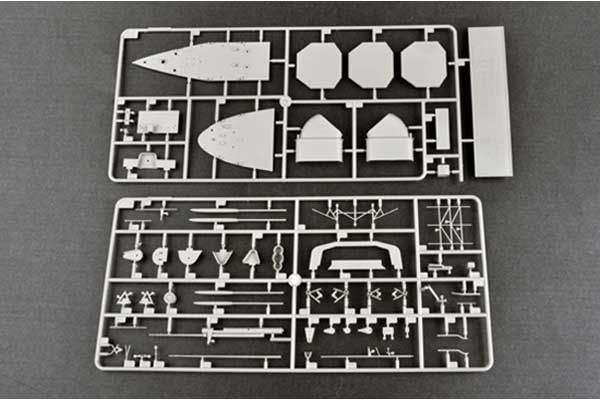 Німецький авіаносець DKM Peter Strasser (Trumpeter 05628) 1/350