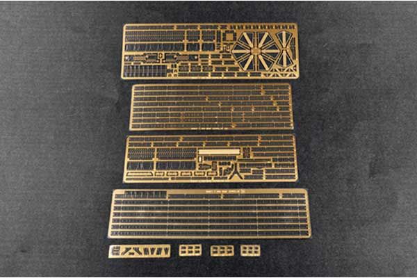 Німецький авіаносець DKM Peter Strasser (Trumpeter 05628) 1/350