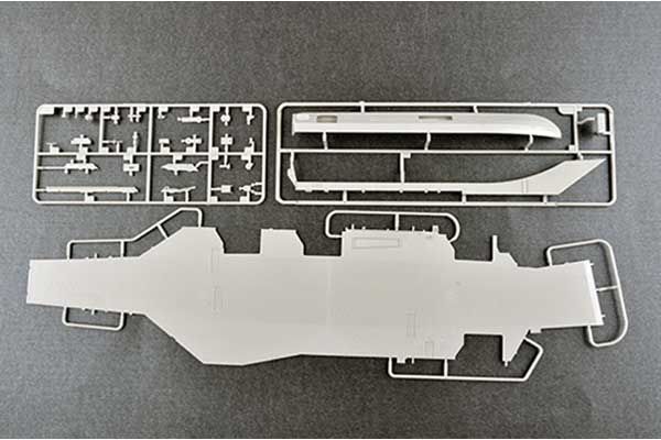 USS John F. Kennedy CV-67 (Trumpeter 06716) 1/700