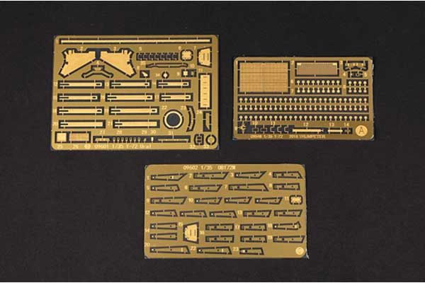 Т-72 Урал с динамиеской защитой Контакт-1 (Trumpeter 09602) 1/35