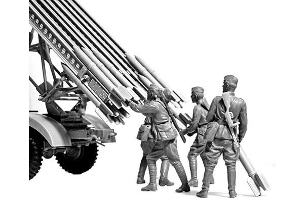 БМ-13-16 на шасі W.O.T. 8 з радянський розрахунком (ICM 35592) 1/35