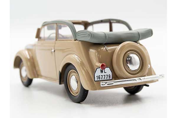 Kadett K38 Cabriolimousine (ICM 35483) 1/35