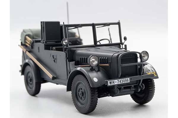le.gl.Einheitz-Pkw Kfz.2 (ICM 35583) 1/35