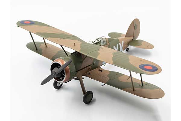 Gloster Gladiator Mk.I з британськими пілотами в тропічній уніформі (ICM 32043) 1/32