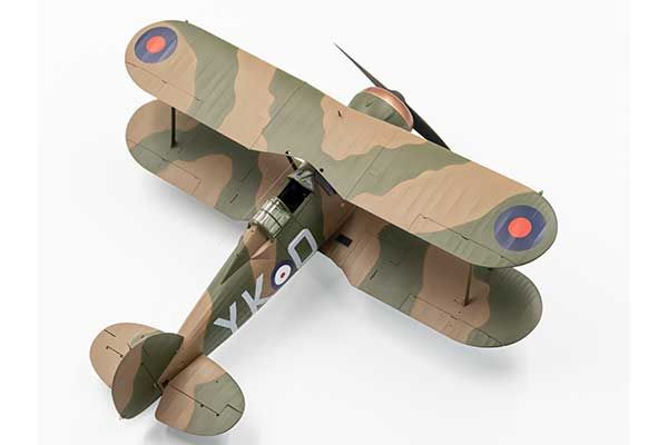 Gloster Gladiator Mk.I з британськими пілотами в тропічній уніформі (ICM 32043) 1/32
