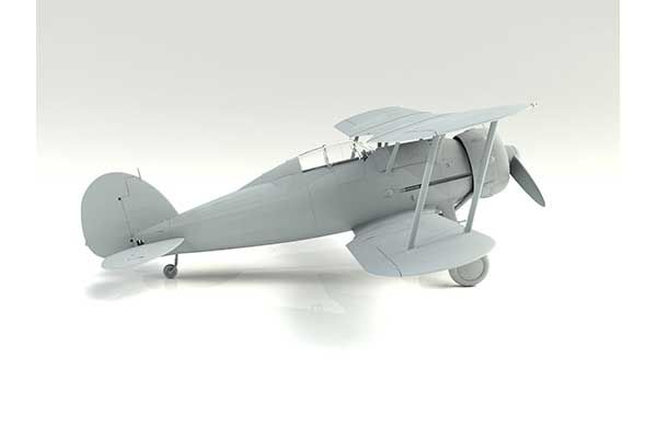 Gloster Gladiator Mk.I з британськими пілотами в тропічній уніформі (ICM 32043) 1/32