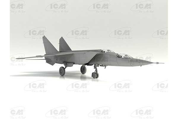 МіГ-25 РУ  (ICM 72176) 1/72