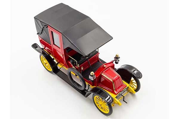 Парижское такси Тип AG 1910 г. (ICM 24030) 1/24