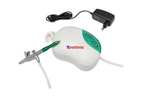 Компресор в комплекті з аерографом "Royalmax" Компресор в комплекті з аерографом "Royalmax"