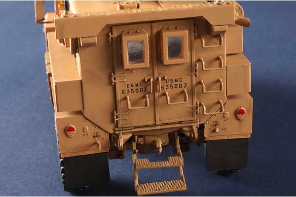 Cougar H A1 4X4 MRAP (Hobby Boss 80156) 1/35