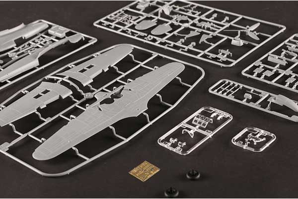 “HURRICANE” Mk.ⅡC/TROP (Hobby Boss 81779) 1/48