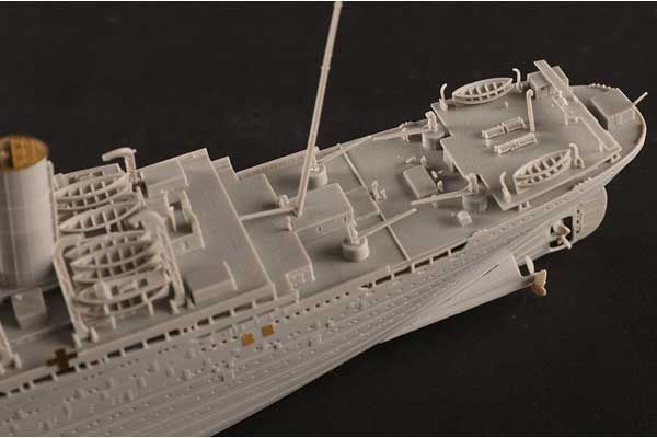 HMHS Britannic (Hobby boss 83422) 1/700