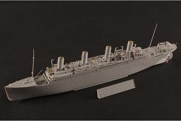 HMHS Britannic (Hobby boss 83422) 1/700