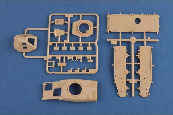 Французский R35 с башней FCM (Hobby Boss 83894) 1/35