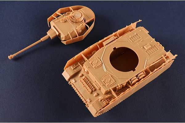 German Pzkpfw IV Ausf.H Средний танк (Hobby Boss  84841) 1/48