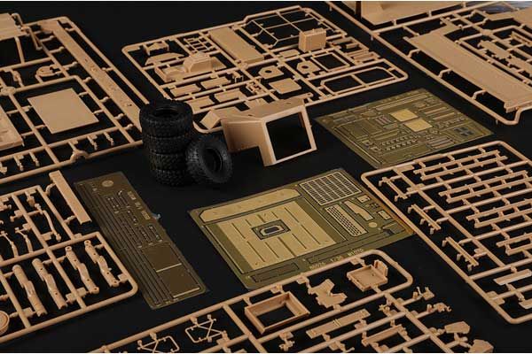 M1070 Dump Truck (Hobby boss 85526) 1/35