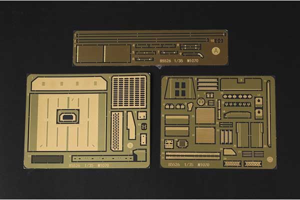 M1070 Dump Truck (Hobby boss 85526) 1/35