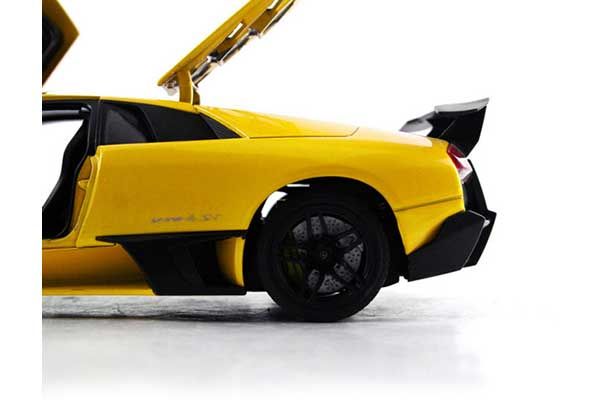 Lamborghini LP670-4 SV металева (жовта) (MEIZHI 2152y) 1/18 Lamborghini LP670-4 SV металева (жовта) (MEIZHI 2152y) 1/18