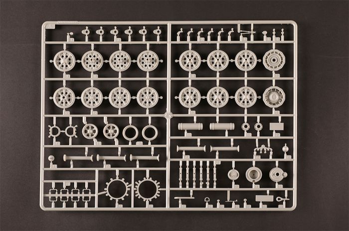 Schwerer Zugkraftwagen 18 t with 6 t Billstein-Crane, Sd.Kfz.9/1 (Trumpeter 09576) 1/35 Schwerer Zugkraftwagen 18 t with 6 t Billstein-Crane, Sd.Kfz.9/1 (Trumpeter 09576) 1/35