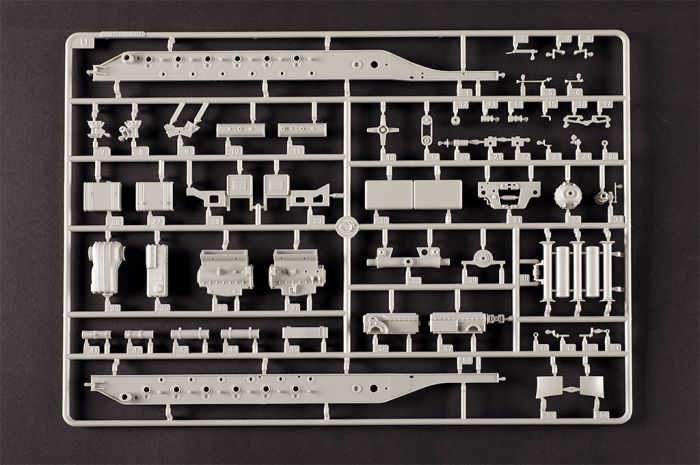 Schwerer Zugkraftwagen 18 t with 6 t Billstein-Crane, Sd.Kfz.9/1 (Trumpeter 09576) 1/35 Schwerer Zugkraftwagen 18 t with 6 t Billstein-Crane, Sd.Kfz.9/1 (Trumpeter 09576) 1/35
