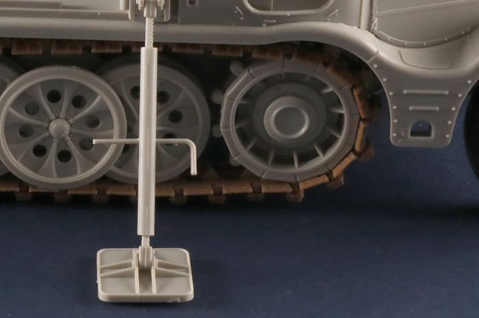 Schwerer Zugkraftwagen 18 t with 6 t Billstein-Crane, Sd.Kfz.9/1 (Trumpeter 09576) 1/35 Schwerer Zugkraftwagen 18 t with 6 t Billstein-Crane, Sd.Kfz.9/1 (Trumpeter 09576) 1/35