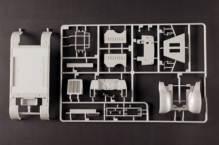Schwerer Zugkraftwagen 18 t with 6 t Billstein-Crane, Sd.Kfz.9/1 (Trumpeter 09576) 1/35 Schwerer Zugkraftwagen 18 t with 6 t Billstein-Crane, Sd.Kfz.9/1 (Trumpeter 09576) 1/35